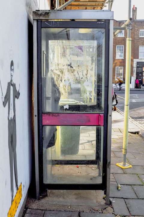 See the alive version of this phonebox